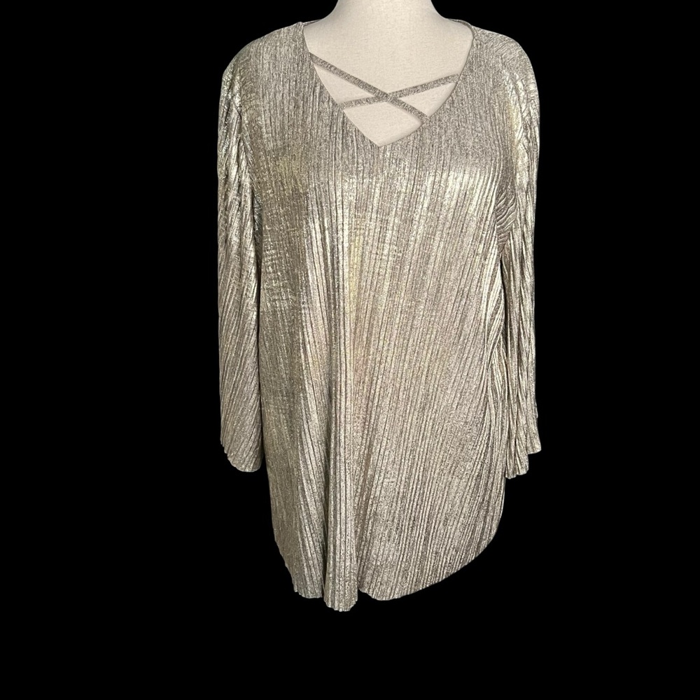 JM Collectible Woman Metallic Silver Women's Top size 3X
